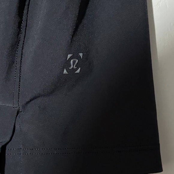 Lululemon T.H.E. Short *9" - Picture 4 of 5